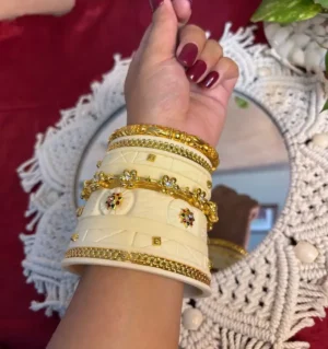 Trending Rajputi Oil Painted Bur Dhalu Chura With Gold Polish Aanwla for Women's