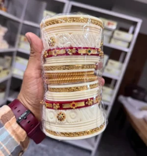 Rajputi Bur oil painted Dhalu Chura with gold polish aanwla