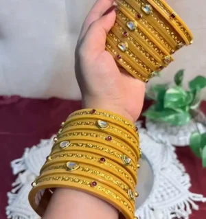 Trending Rajputi Oil Painted Bur Dhalu Chura (Polish guarantee) for Women's